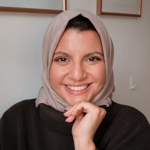 Elena | Muslim Travel Girl channel avatar