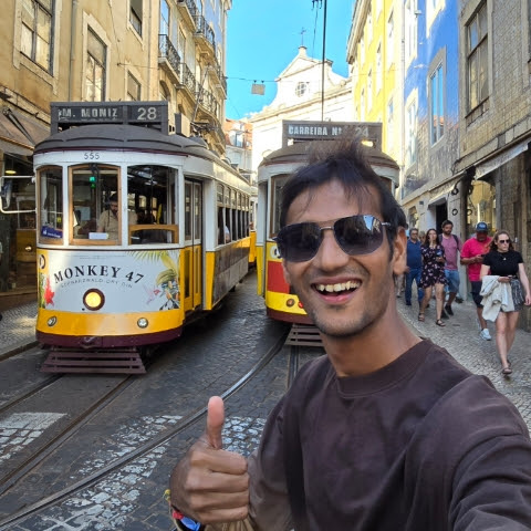 PRATIK JAIN vlogs channel avatar