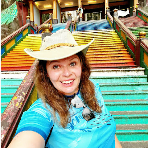 Solo Travel Girl channel avatar